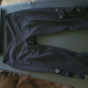 (Alec) TeMa Athletic capri pant.